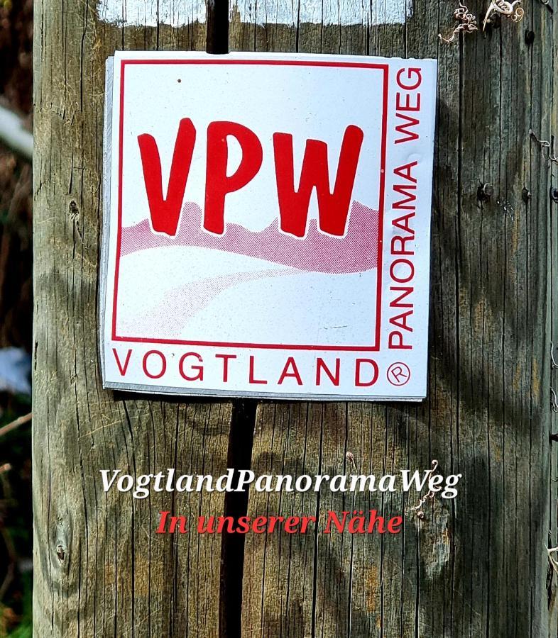 Ferienwohnung "Blick Mylau" - Naehe Freizeitpark Plohn & Weltgroesster Ziegelsteinbruecke Reichenbach im Vogtland Bagian luar foto